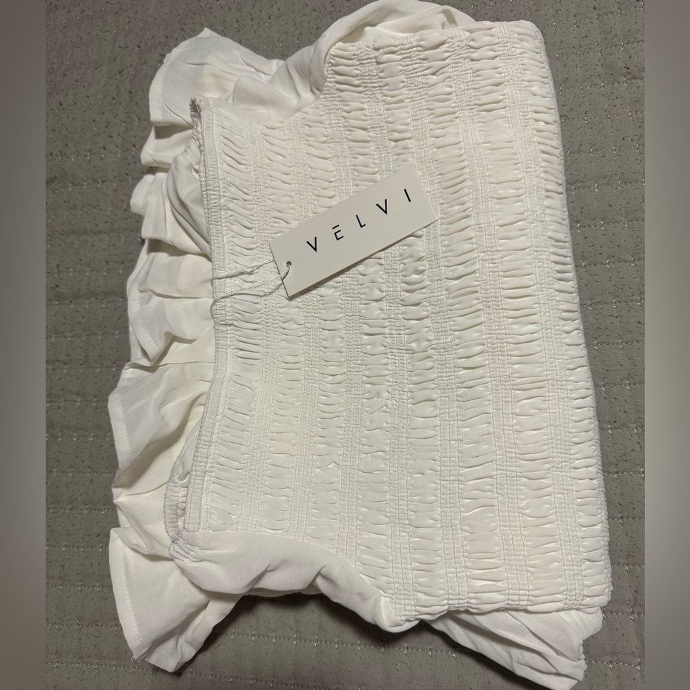 SKYLA SHIRRED MIDI DRESS - WHITE - Lady Black Tie size large - Picture 3 of 3